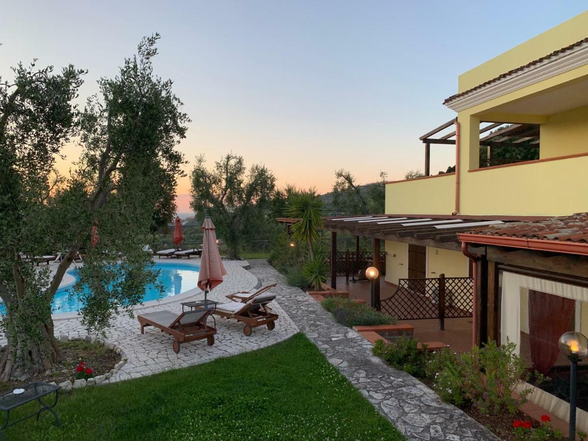 Hostal Parco Dei Limoni Peschici Exterior foto